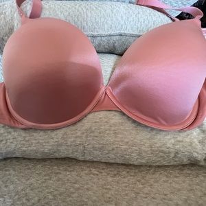 Victoria's Secret Demi Uplift Bra